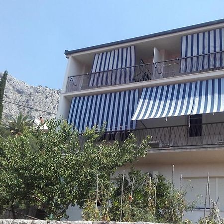 Apartments Ivka Omiš Екстериор снимка
