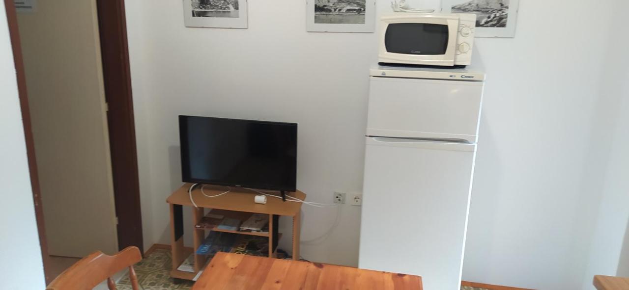 Apartments Ivka Omiš Екстериор снимка
