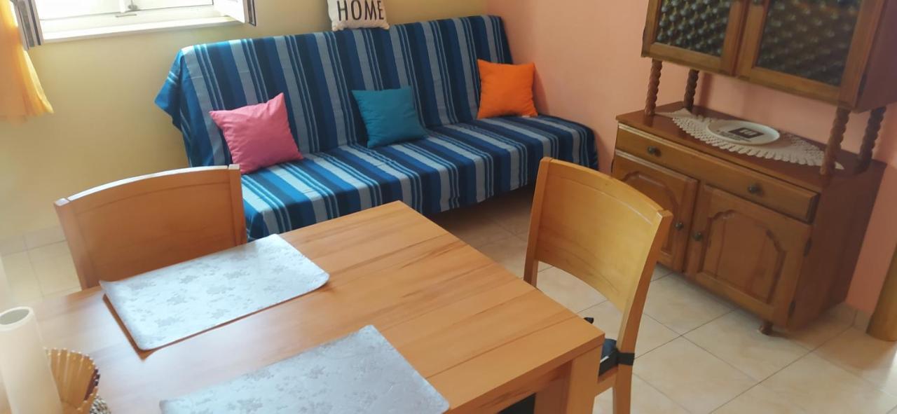 Apartments Ivka Omiš Екстериор снимка