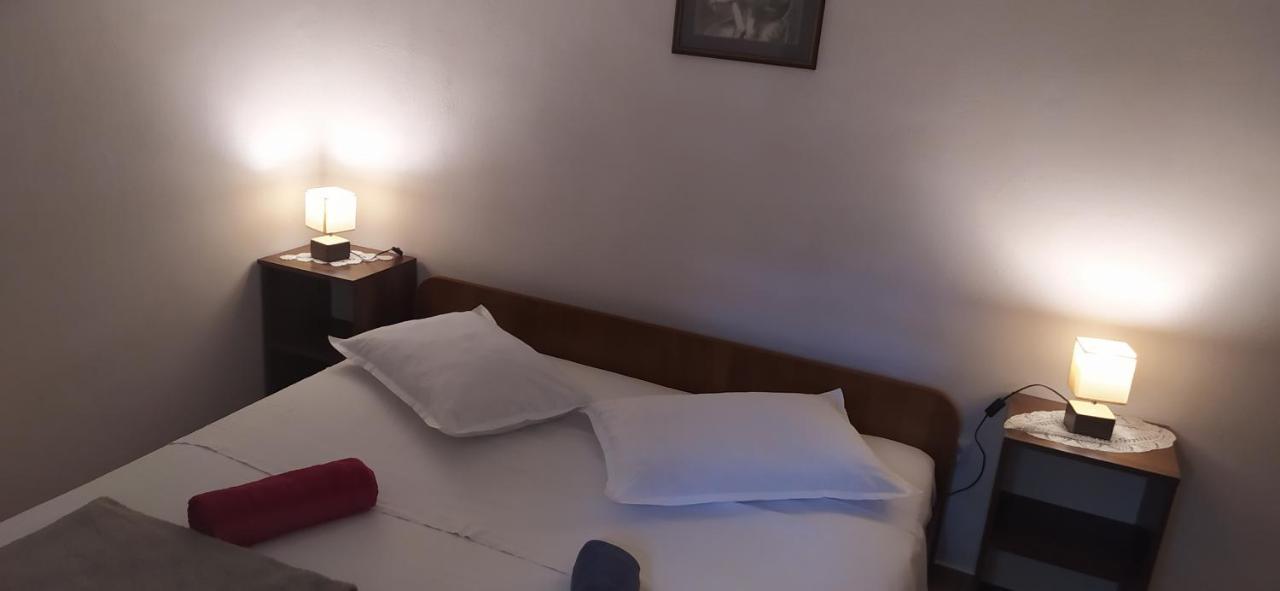 Apartments Ivka Omiš Екстериор снимка