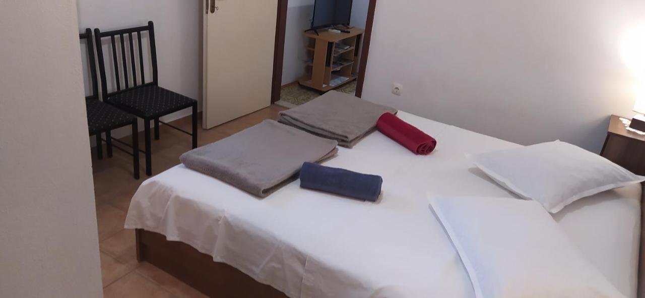 Apartments Ivka Omiš Екстериор снимка