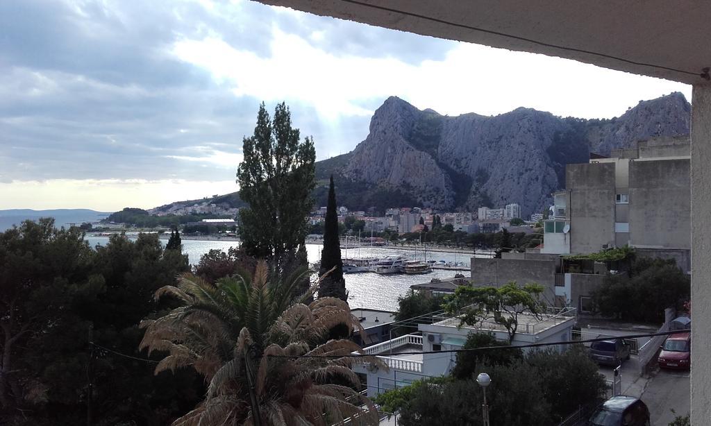 Apartments Ivka Omiš Екстериор снимка