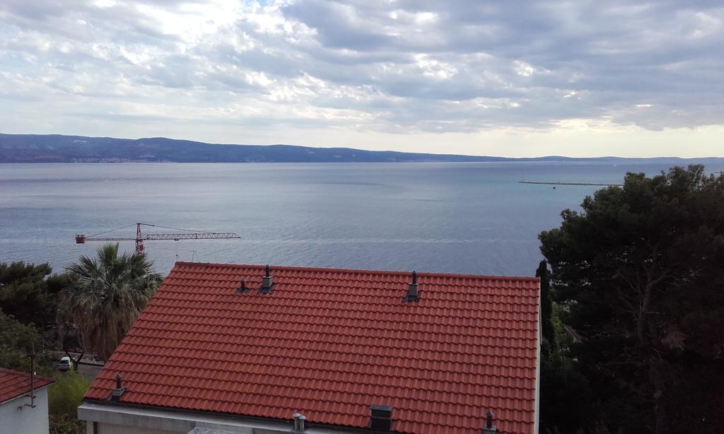Apartments Ivka Omiš Екстериор снимка