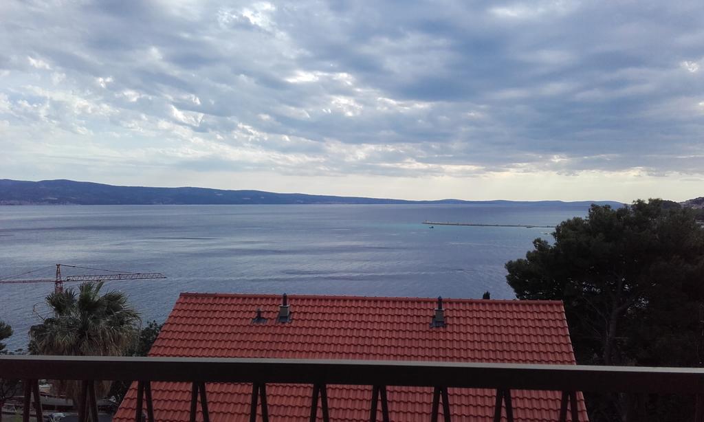 Apartments Ivka Omiš Екстериор снимка