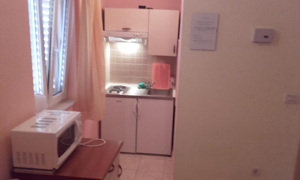 Apartments Ivka Omiš Екстериор снимка
