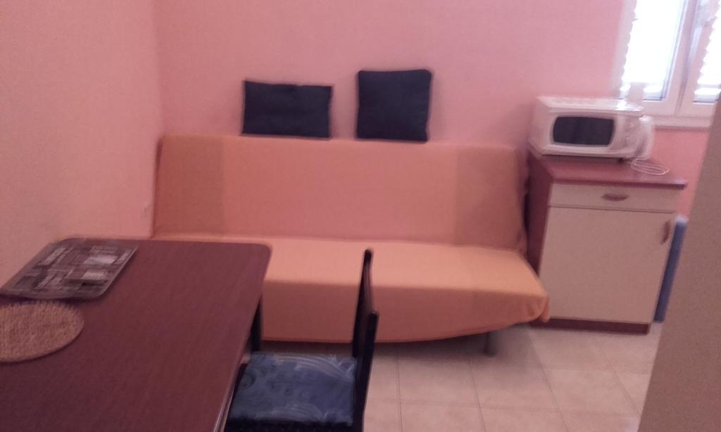 Apartments Ivka Omiš Екстериор снимка