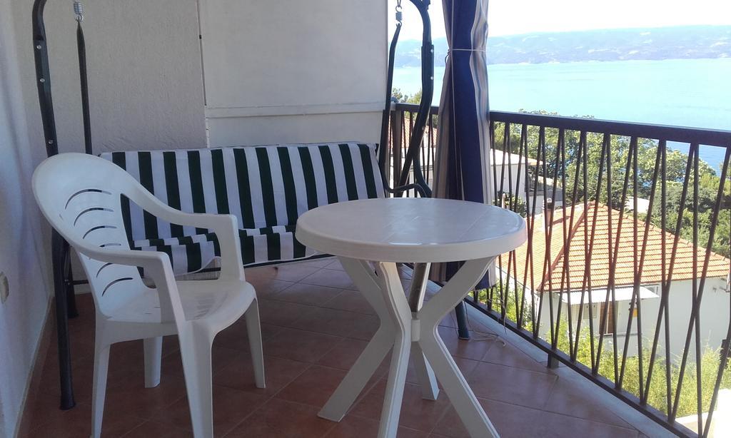 Apartments Ivka Omiš Екстериор снимка
