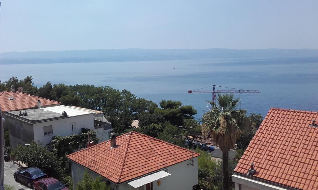Apartments Ivka Omiš Екстериор снимка