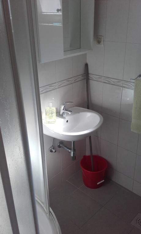 Apartments Ivka Omiš Екстериор снимка