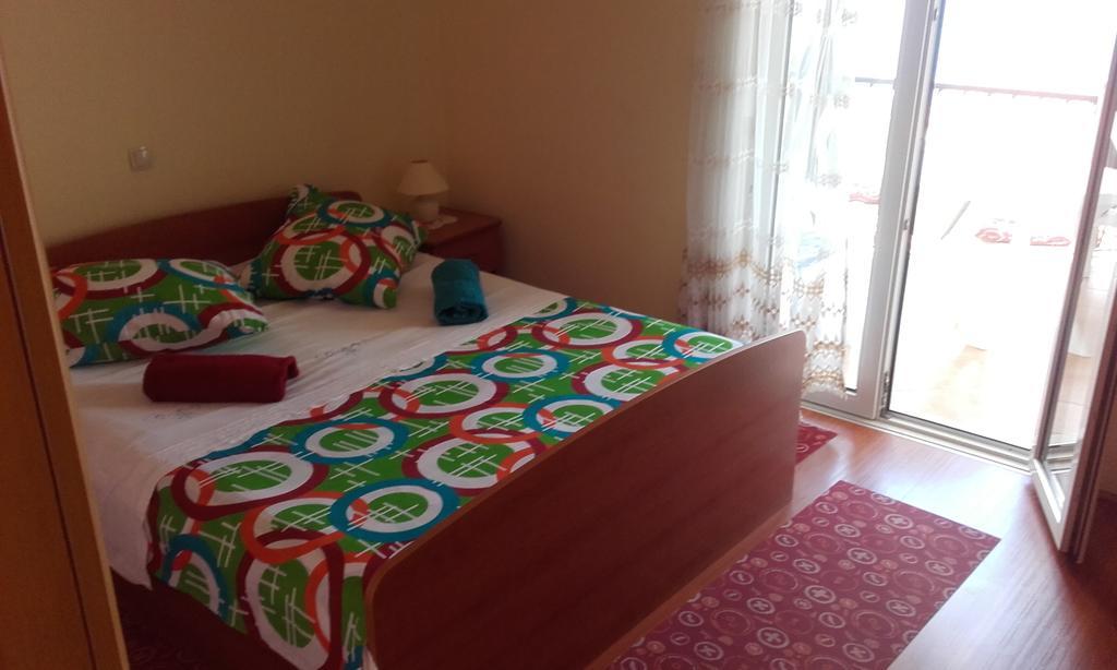Apartments Ivka Omiš Екстериор снимка
